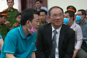 Phúc thẩm vụ VN Pharma: Dời lại một tháng để xử tiếp