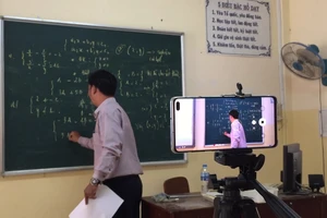 Ôn bài qua mạng, giải pháp phòng virus Corona ở Cần Thơ