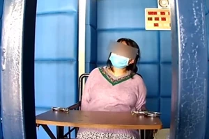 Bị giam 10 ngày vì không chịu kiểm tra phòng, chống dịch