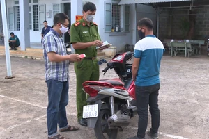 Bắt đối tượng chuyên mở cốp xe máy trộm tài sản