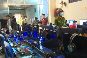 Xử phạt tiệm Internet vi phạm về phòng, chống dịch COVID-19