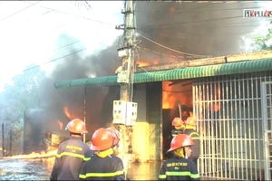 Điều tra vụ cháy lớn tại kho chứa hóa chất ở Đắk Lắk