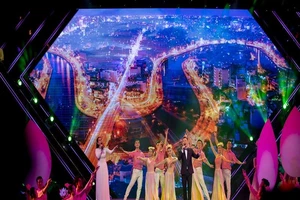 Nghệ sĩ hát “Tự hào thành phố mang tên Bác”