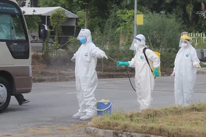 Hà Nội: 120 ca nhiễm COVID-19 về từ Guinea Xích Đạo an toàn