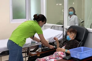 Ấm lòng hoạt động tiếp sức người bệnh ung thư tại BV Chợ Rẫy