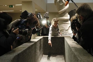 70 cổ vật trong viện bảo tàng bị phá hoại theo cách kỳ lạ