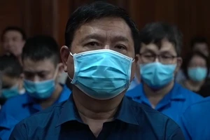 Video: Hình ảnh đầu tiên của ông Đinh La Thăng tại tòa