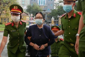 Video: Nữ đại gia bất động sản Dương Thị Bạch Diệp hầu tòa