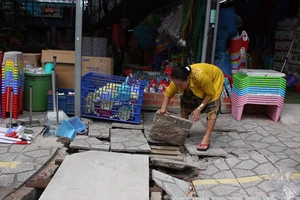 Video: Báo động tình trạng mất nắp cống thoát nước ở TP.HCM