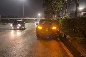 Video: Chạy xe máy ngược chiều, thanh niên bị ô tô tông chết tại chỗ