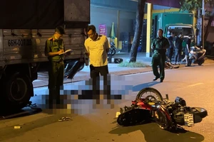 Video: Tông vào đuôi xe tải đang dừng, một thanh niên chết tại chỗ