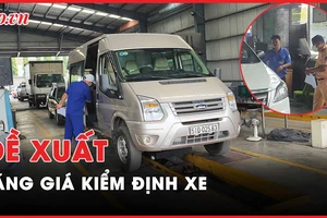 Nóng hôm nay: Mưa lớn, cá chết đầy kênh Nhiêu Lộc – Thị Nghè