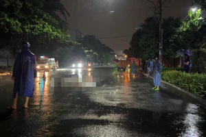 Xe máy va chạm xe tải, 1 người tử vong tại chỗ