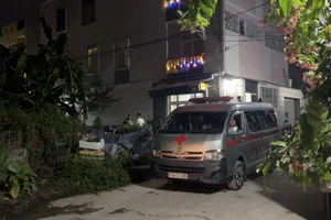 Video: Phát hiện cô gái nằm tử vong trước phòng trọ