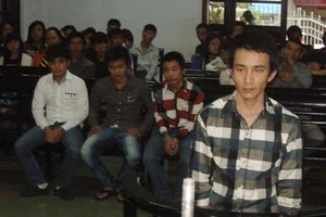 Sau đá gà người “đá” nhau, kẻ thương tích người vào tù