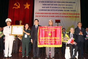 Trao danh hiệu anh hùng cho chiến sĩ cách mạng nhà tù Côn Đảo