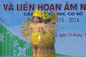 Mê mẩn nghe học sinh THCS hát dân ca
