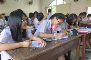 Hàng loạt học sinh điều chỉnh nguyện vọng thi lớp 10