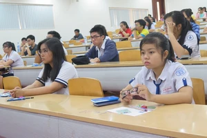 ĐH Quốc tế công bố đề mẫu và cách làm bài đánh giá năng lực