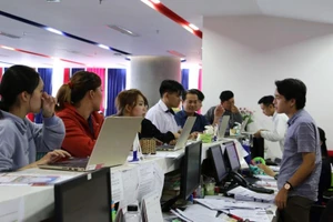 Các thí sinh nộp hồ sơ xét tuyển bằng học bạ tại trường Hồng Bàng