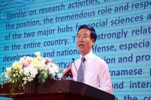 Ông Võ Văn Thưởng xúc động về dự khai giảng trường cũ