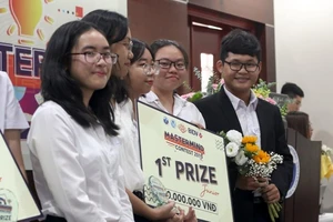 Thu gom rác và tái chế bã mía giành giải nhất ý tưởng sáng tạo