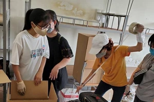 'Chủ nhật ý nghĩa' của hàng trăm giảng viên, sinh viên