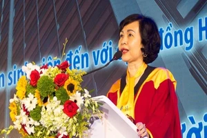GS-TS Mai Hồng Quỳ thôi chức hiệu trưởng Trường ĐH Hoa Sen