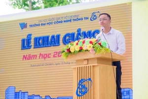 Cựu sinh viên y dược trở thành thủ khoa ĐH Công nghệ thông tin