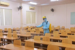 Giảng viên tiếp xúc gần với BN 1342, sinh viên phải nghỉ học