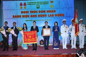 ĐH Y Khoa Phạm Ngọc Thạch đón nhận danh hiệu Anh hùng lao động