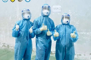 Gần 200 sinh viên y dược xung phong tham gia chống COVID-19