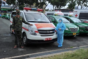 40 sinh viên y khoa tham gia cấp cứu chuyển bệnh bằng taxi