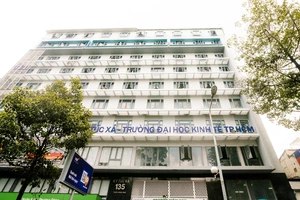  Đại học Kinh tế TP.HCM thông tin về vụ cháy 1 phòng ký túc xá