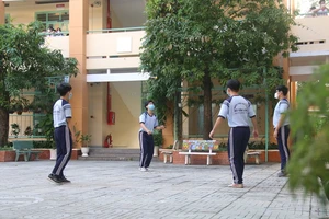 Từ 4-1, học sinh TP.HCM có thể được học lệch ca, lệch giờ