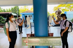 Nhiều trường THCS, THPT ở TP.HCM vẫn chưa cho học sinh đi học lại