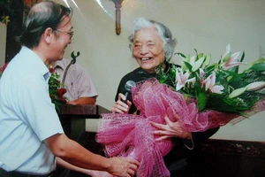 Thương tiếc nhà giáo lão thành Đàm Lê Đức