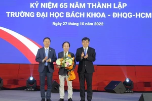 Một trường đại học có doanh thu 150 tỉ đồng/năm từ khoa học công nghệ