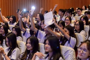 ‘Lên đại học, giáo viên sẽ không quan tâm đến bạn’?