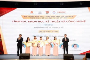 ‘Cơm ăn liền’ của sinh viên chiến thắng giải thưởng về khoa học công nghệ