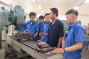 Trường nghề gây ‘sốt’ khi tuyển sinh với mức lương thực tập 14-16 triệu/tháng 