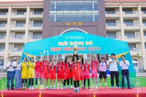 Sôi nổi chung kết bóng đá sinh viên Trường ĐH Giao thông vận tải TP.HCM