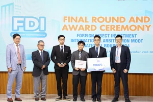 Sinh viên Trường ĐH Ngoại thương chiến thắng cuộc thi FDI Moot năm 2024
