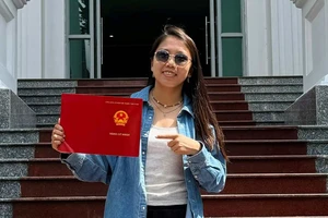 Quả bóng vàng Huỳnh Như bắt đầu học thạc sĩ vì ước mơ trở thành giáo viên