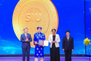 Tiến sĩ 8X nhận giải thưởng 2 tỉ đồng về khoa học máy tính