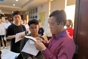 Hơn 128.000 thí sinh bắt đầu thi đánh giá năng lực đặc biệt nhất để vào đại học