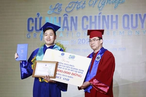 1 thủ khoa được Trường ĐH Luật TP.HCM mời ở lại giảng dạy ngay khi tốt nghiệp