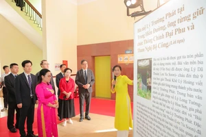 Lan tỏa 'Làng Việt' trên đất Hàn đến người Việt