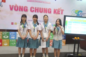 Học sinh gây ‘sốc’ khi sử dụng AI giúp nông dân, 'hô biến' dầu ăn thừa