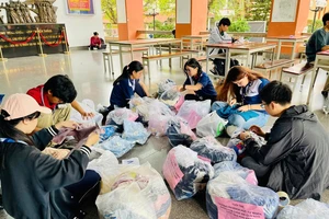 Trường đại học khẩn trương giúp sinh viên, chung tay cứu trợ đồng bào vùng lũ